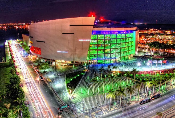 Assistir a um jogo da NBA na American Airlines Arena em Miami - 2023