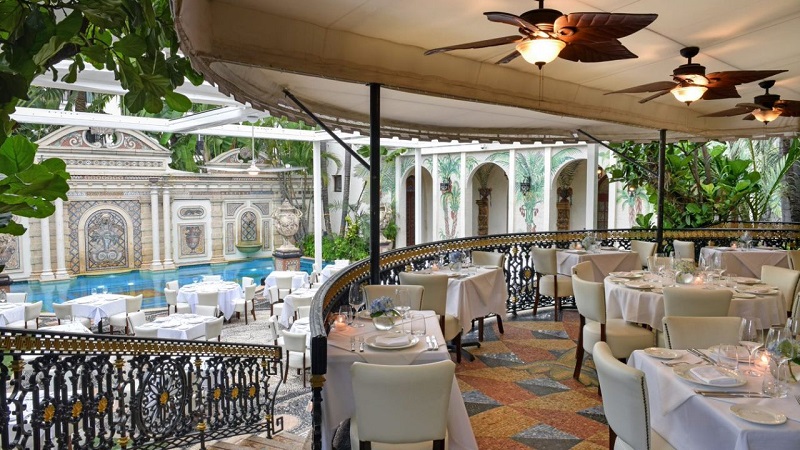 Restaurante na Versace Mansion em Miami Beach