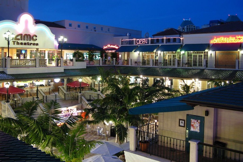 Lazer e entretenimento no Cocowalk Mall Miami 