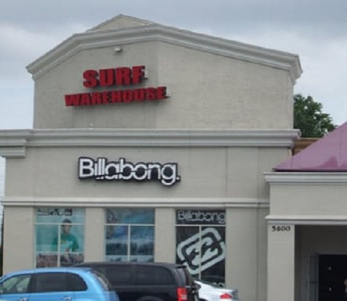 Comprar coisas de surf na loja Surf Warehouse Outlet em Orlando